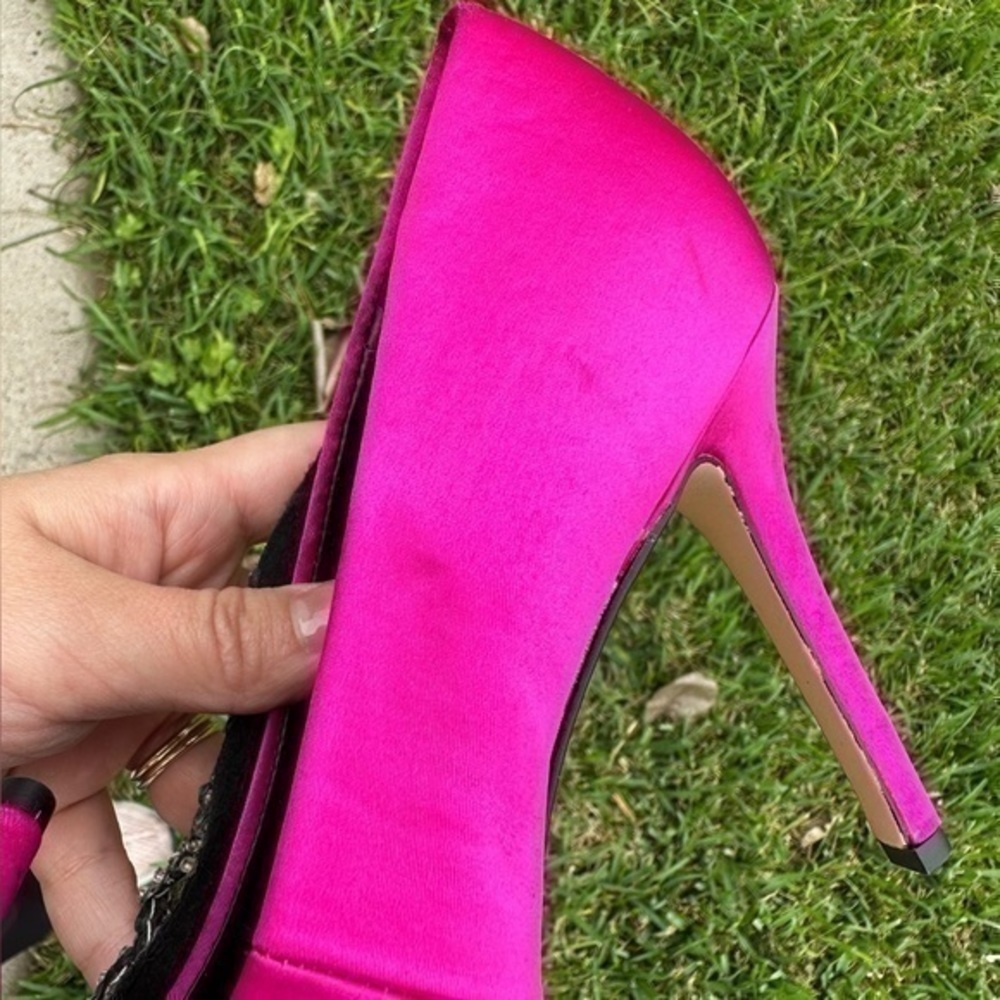 Gianni Bini Crystino Satin Sequin Pink Heel - Picture 14 of 16